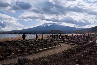 浓眉湖人生涯第50次砍下至少30分10板 队史第4人